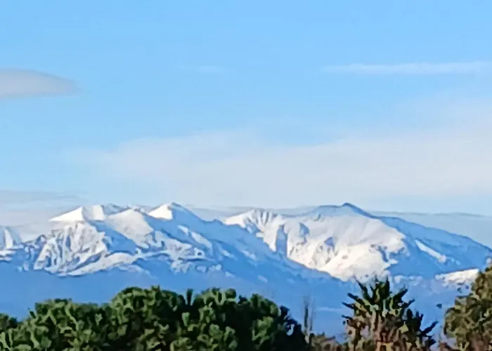 Vue Et Piscine * Saint-Cyprien (Pyrenees-Orientales)
