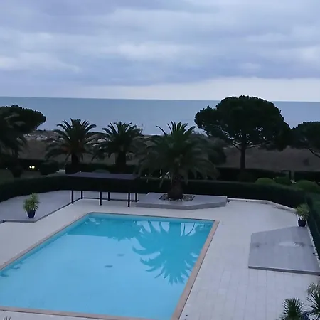 Vue Et Piscine *